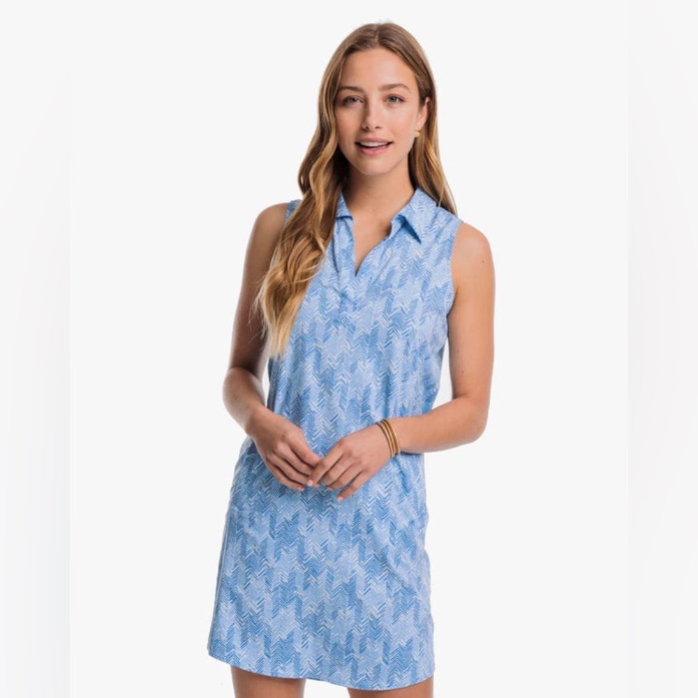 NWT. Southern Tide. Kamryn brrr sleeveless Horizon Hues Dress. Blue chevron.